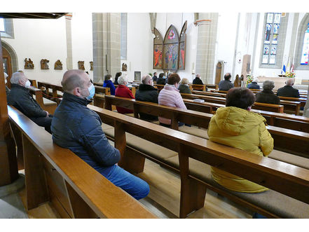 Festgottesdienst für die Kommunionjubilare an Ostermontag (Foto: Karl-Franz Thiede)
